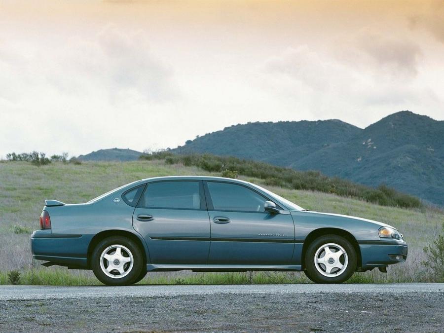 Chevrolet Impala LS 2000 года  (фото 10 из 12)